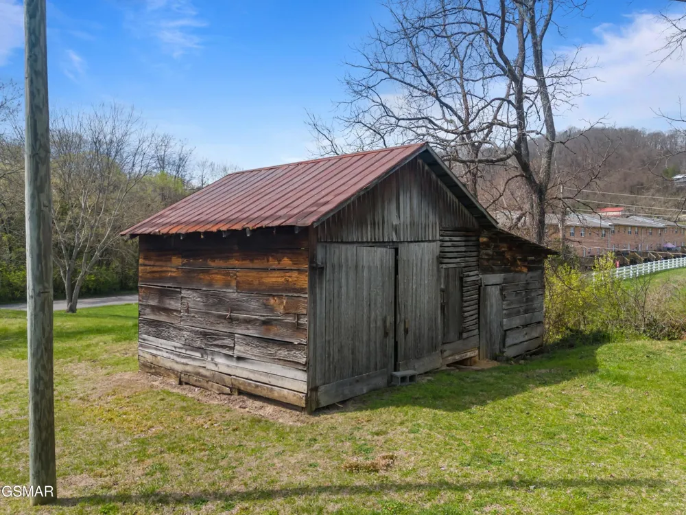 1645 E Main Street Rogersville, TN 37857
