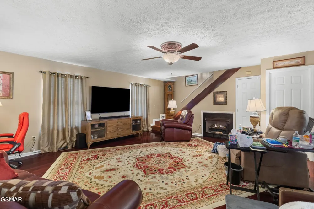 1645 E Main Street Rogersville, TN 37857