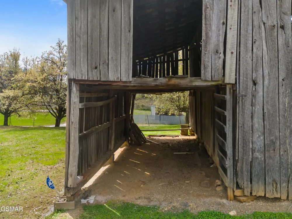 1645 E Main Street Rogersville, TN 37857