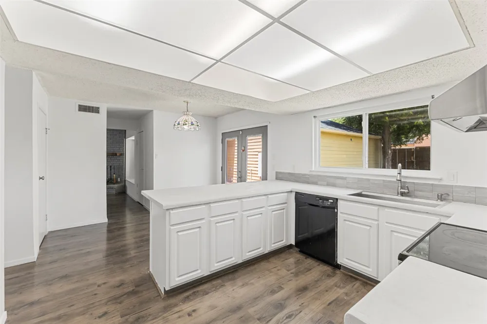 7233 Bayberry Lane Dallas, TX 75249