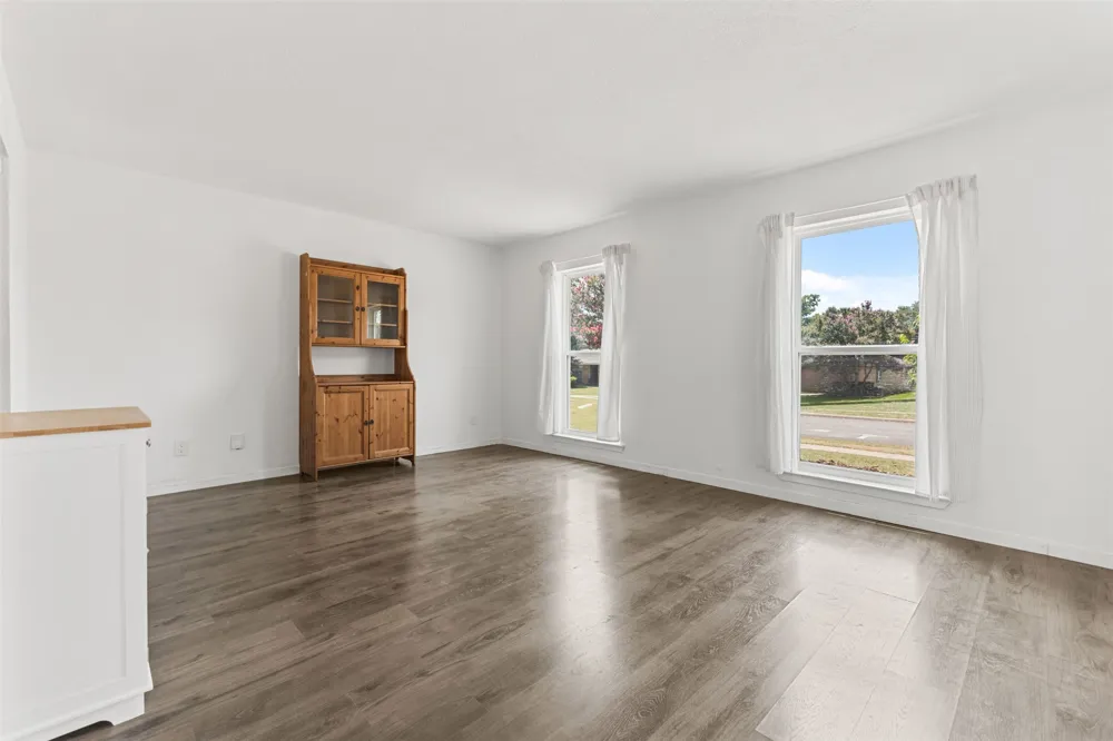7233 Bayberry Lane Dallas, TX 75249
