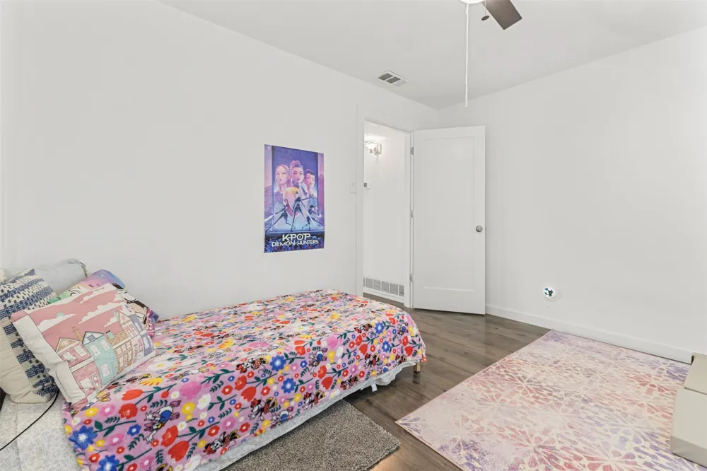 7233 Bayberry Lane Dallas, TX 75249