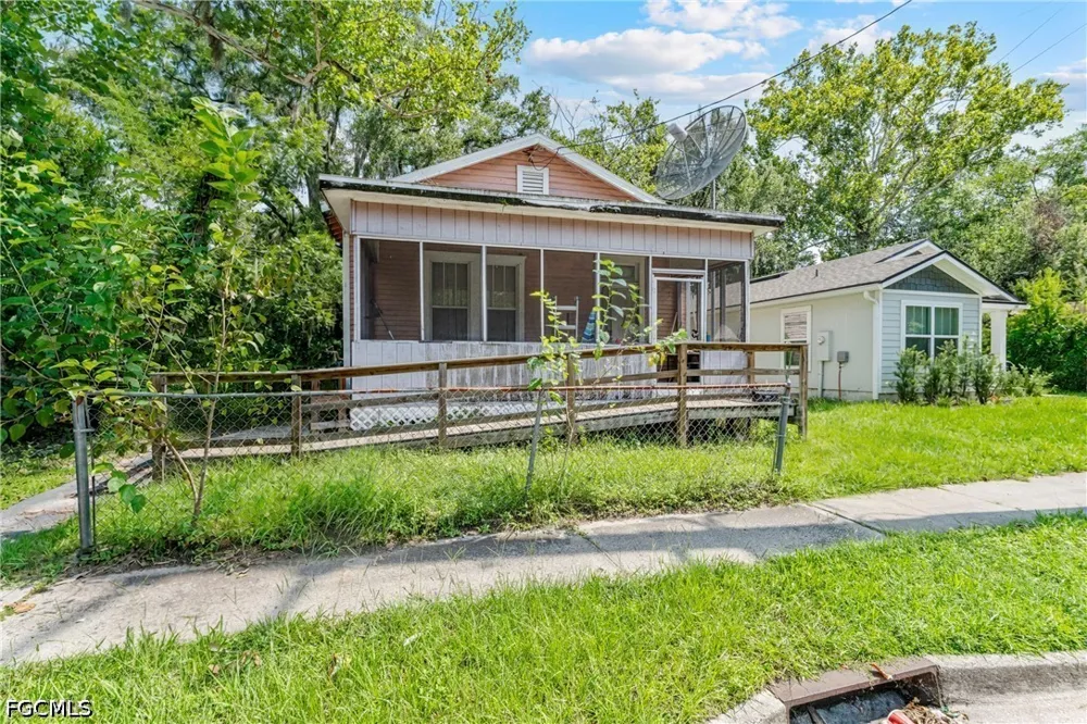 W 26th Street Jacksonville, FL 32209