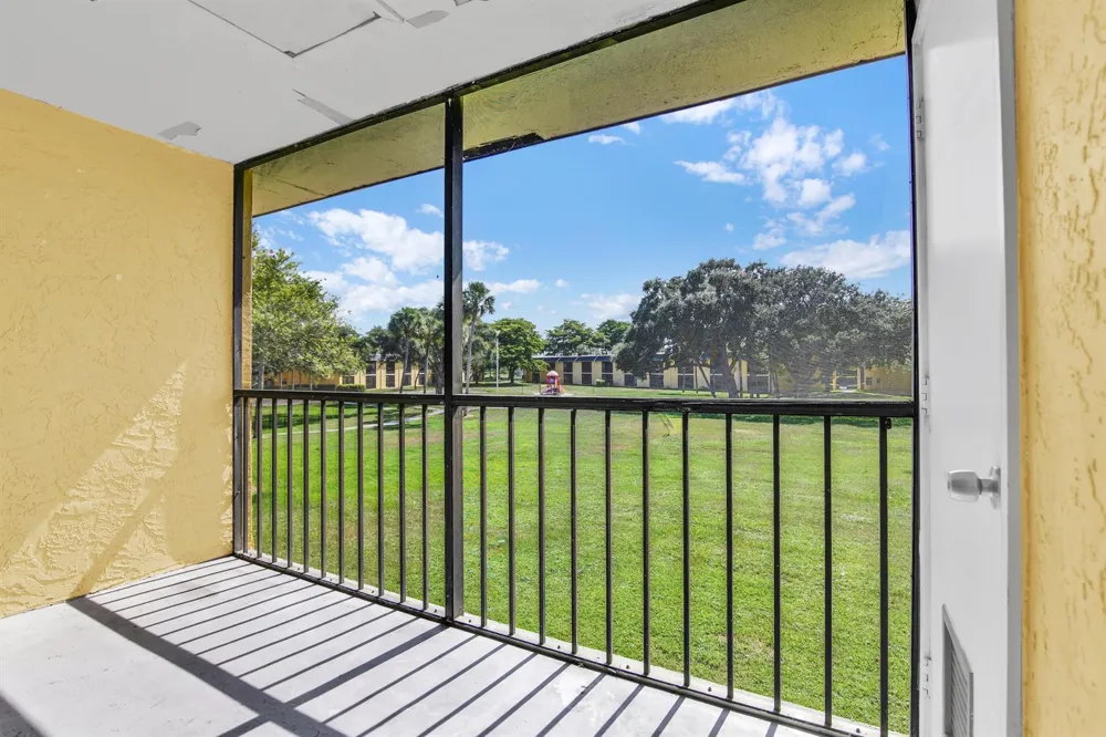 414 Meadows Circle Boynton Beach, FL 33436