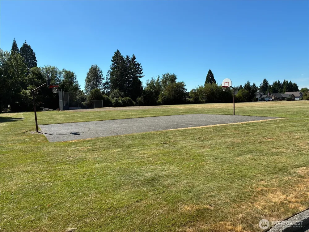 1977 Harding Street Enumclaw, WA 98022