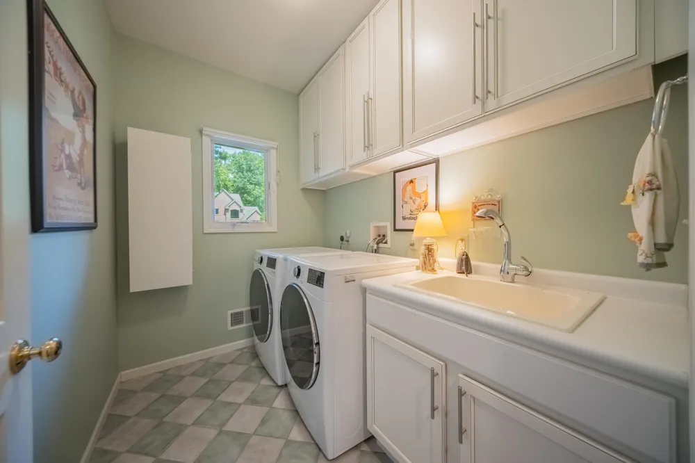 380 Wild Fox Court Scio Township, MI 48103