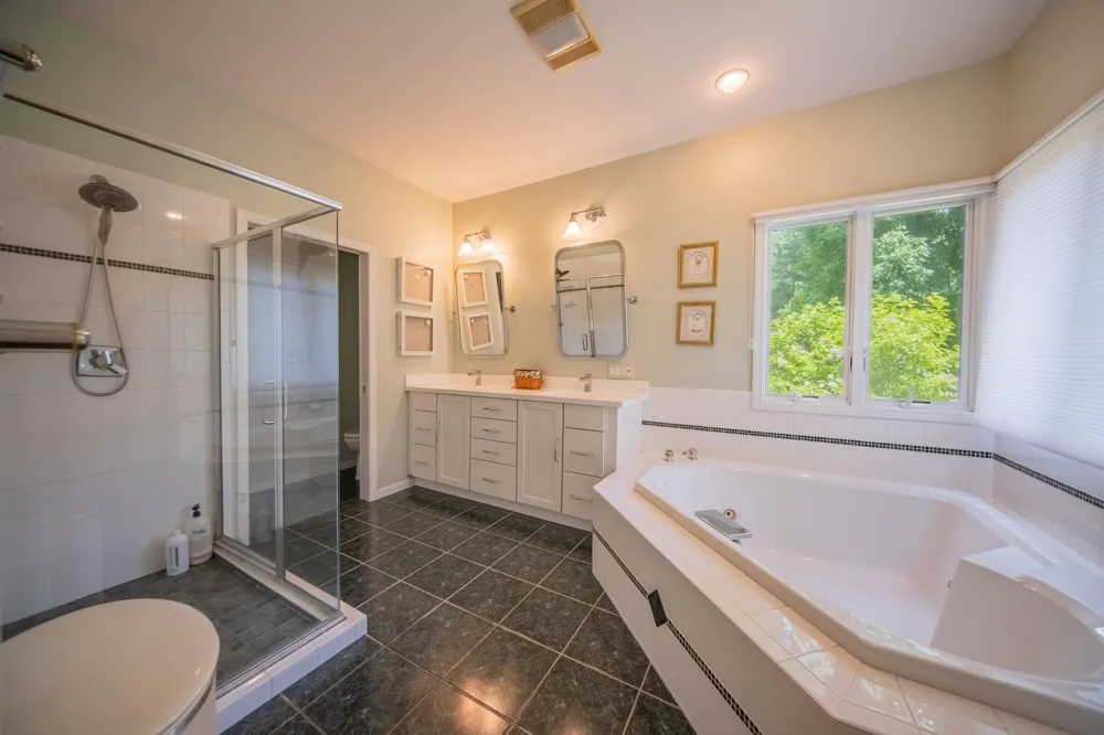 380 Wild Fox Court Scio Township, MI 48103