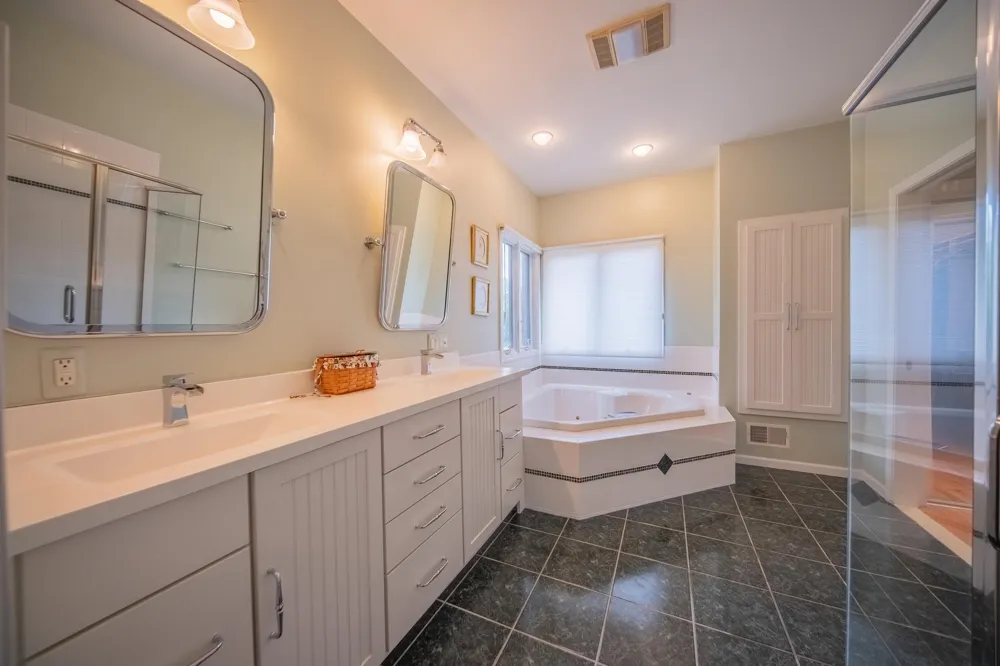 380 Wild Fox Court Scio Township, MI 48103