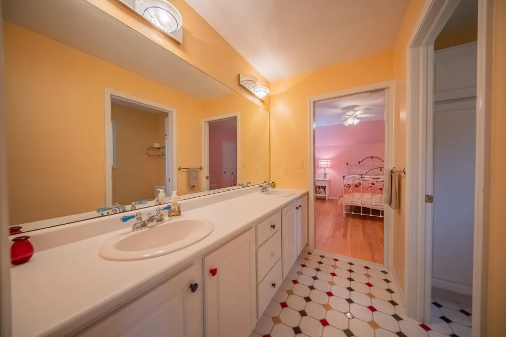 380 Wild Fox Court Scio Township, MI 48103