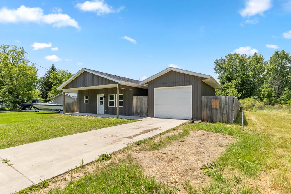 335 2nd Street Stanton City, MI 48888