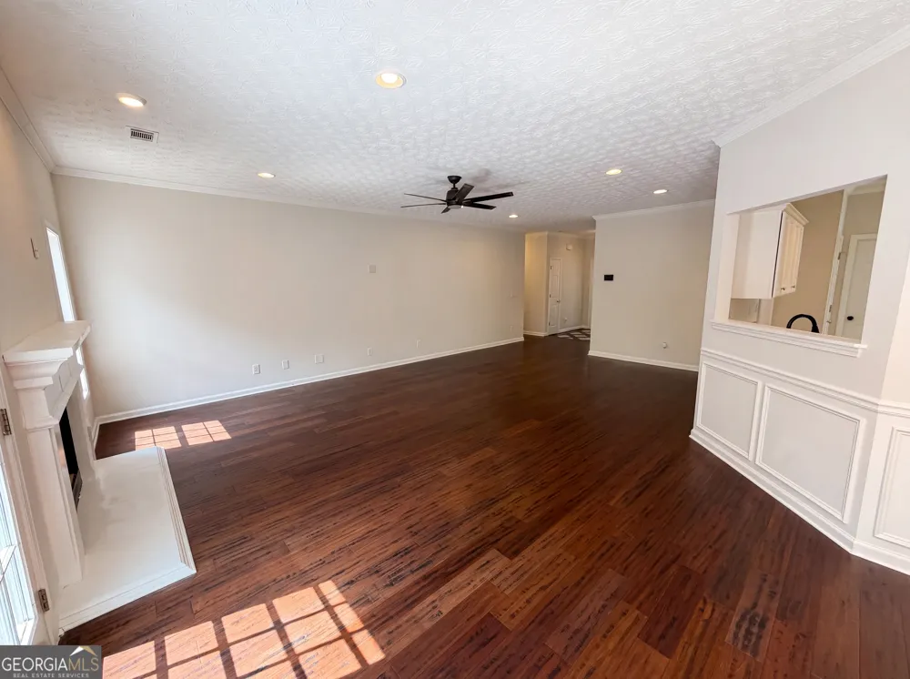 1240 Platinum DR Hoschton, GA 30548