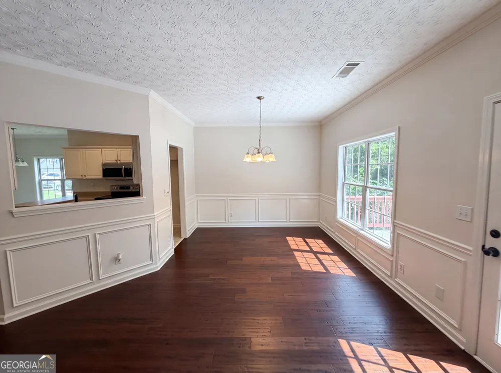 1240 Platinum DR Hoschton, GA 30548