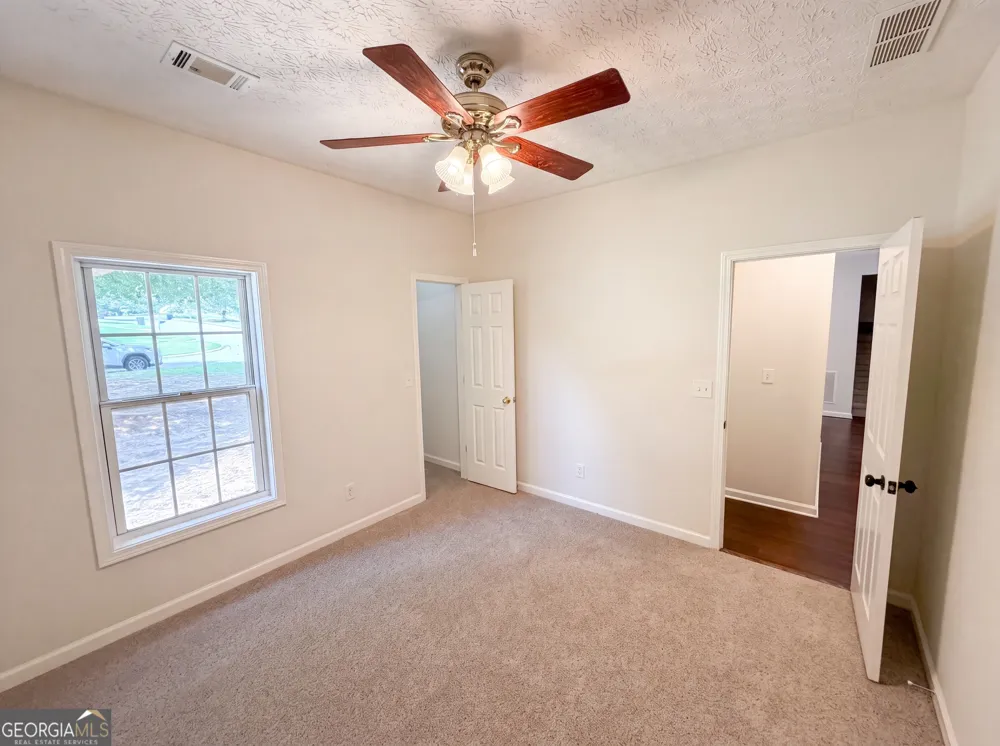 1240 Platinum DR Hoschton, GA 30548