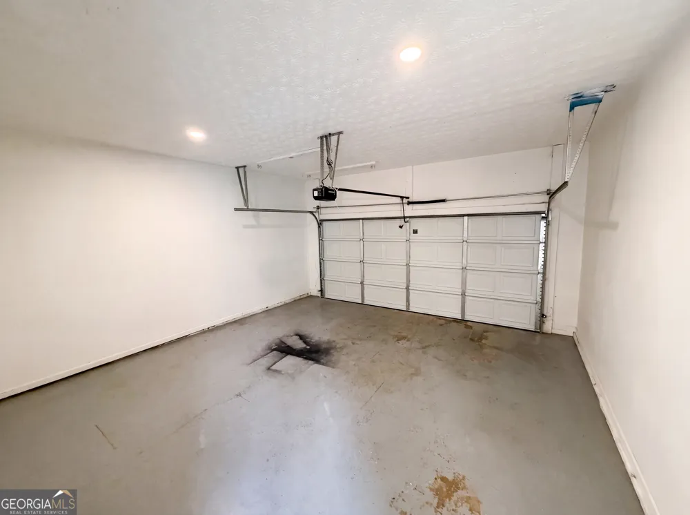 1240 Platinum DR Hoschton, GA 30548