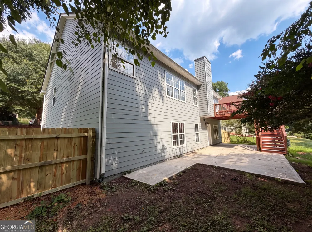 1240 Platinum DR Hoschton, GA 30548