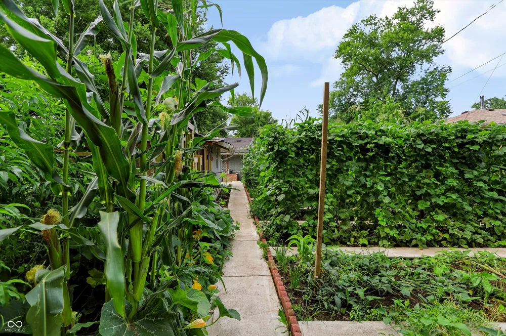 15454 Meith Street Fortville, IN 46040