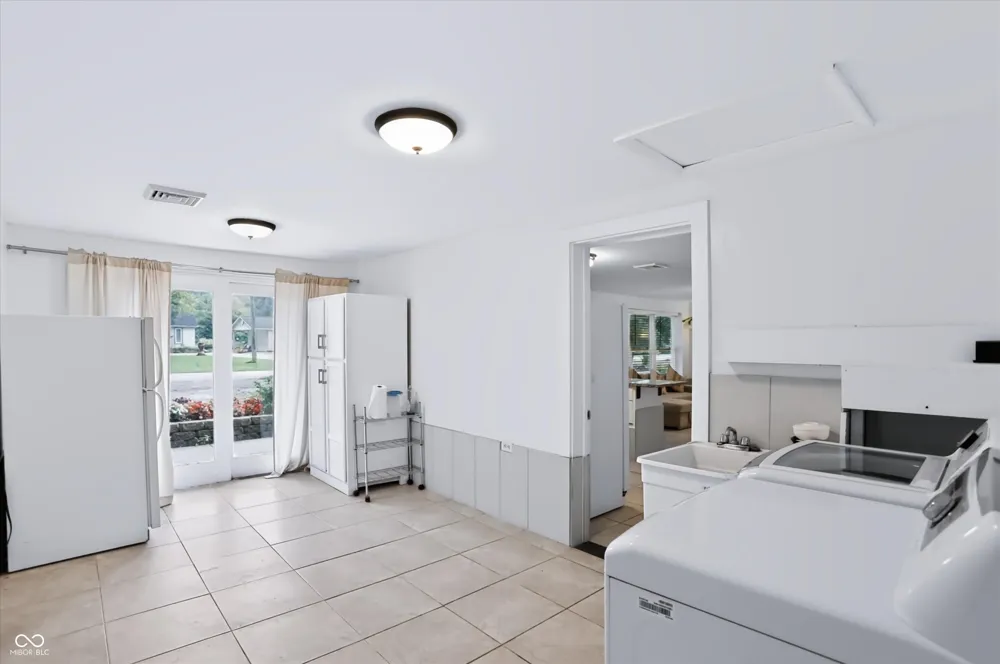 15454 Meith Street Fortville, IN 46040