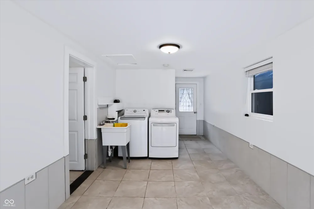 15454 Meith Street Fortville, IN 46040