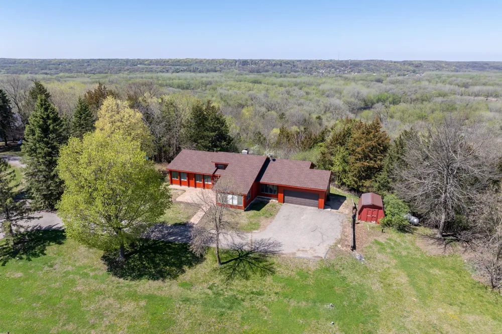 29558 Pumpkin Hill Road Le Sueur, MN 56058