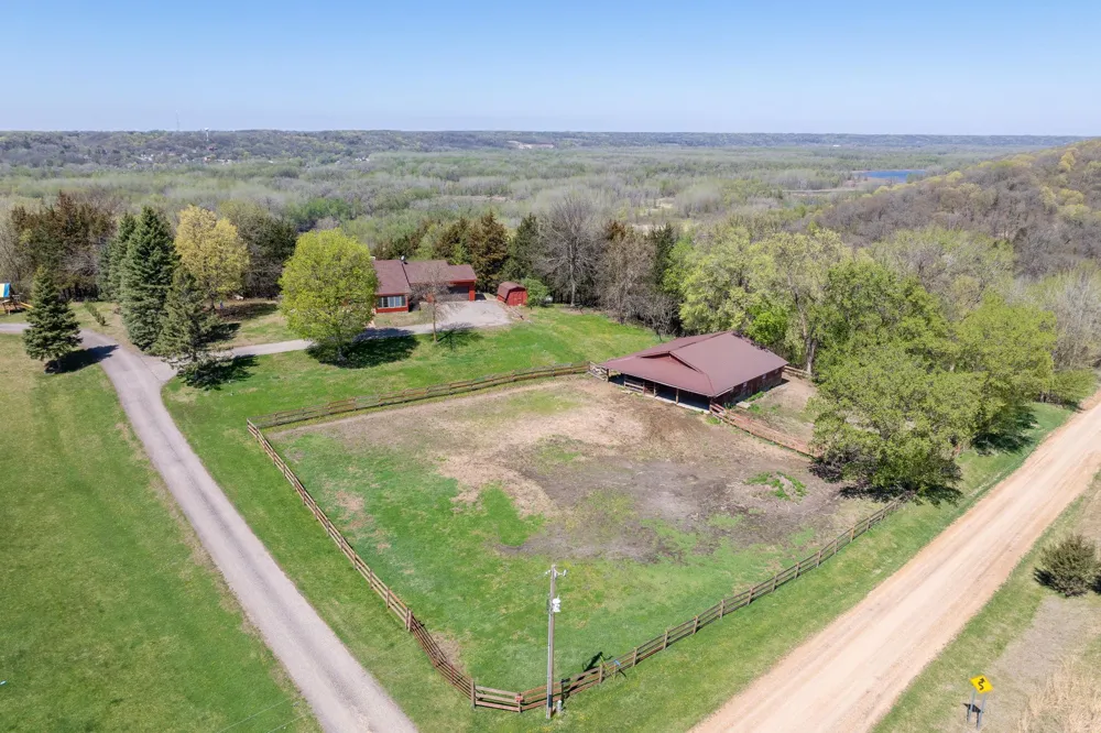 29558 Pumpkin Hill Road Le Sueur, MN 56058