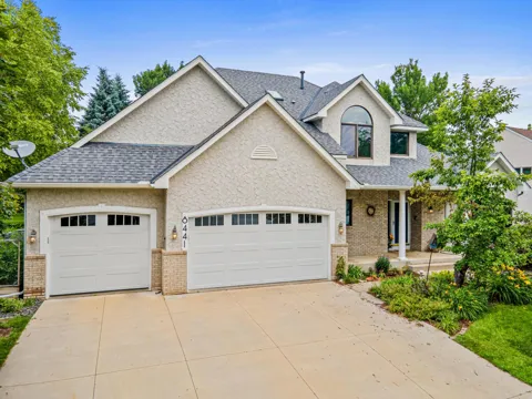 8441 W Lake Drive