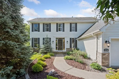 2719 Longacres Drive