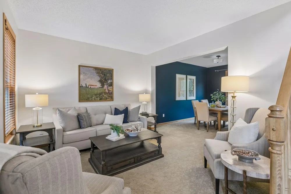 2719 Longacres Drive Chanhassen, MN 55317