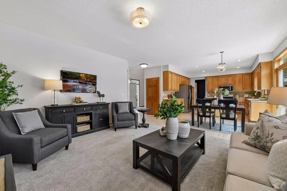 2719 Longacres Drive Chanhassen, MN 55317