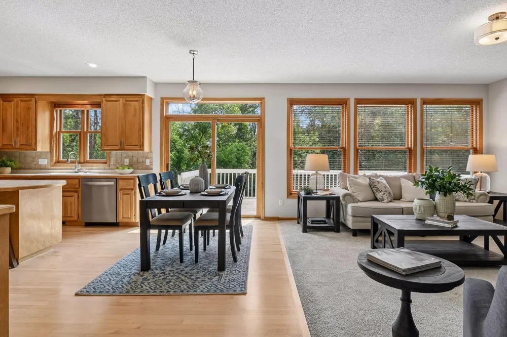 2719 Longacres Drive Chanhassen, MN 55317