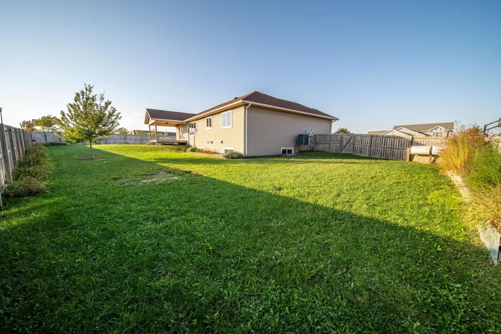 580 Canyon Lane NW Eyota, MN 55934