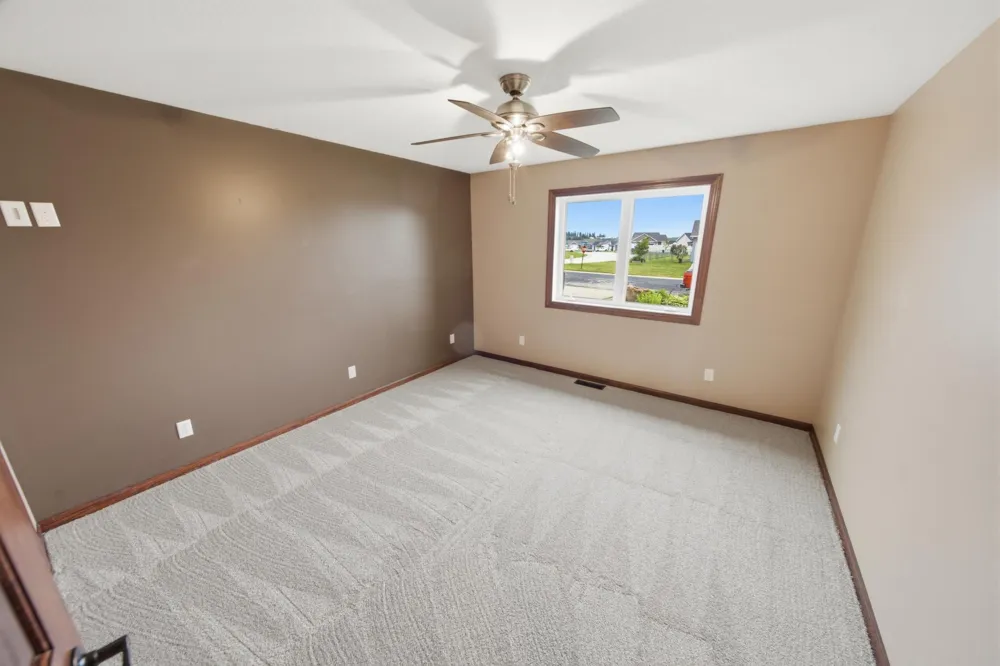 580 Canyon Lane NW Eyota, MN 55934