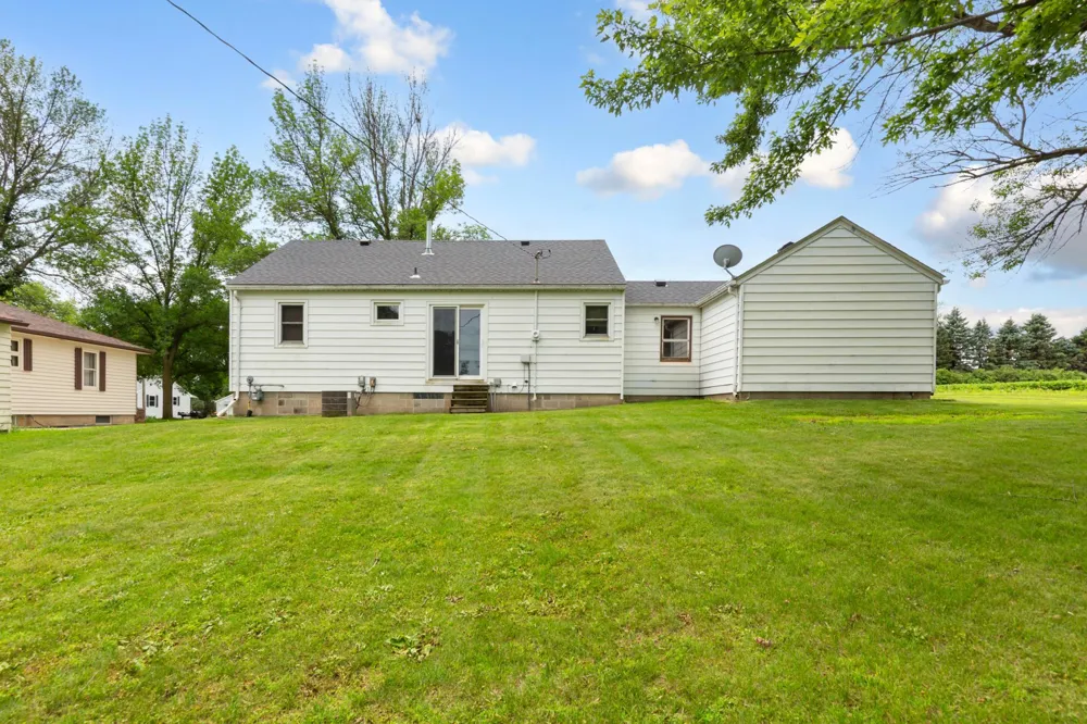 531 1st Street SW New Richland, MN 56072