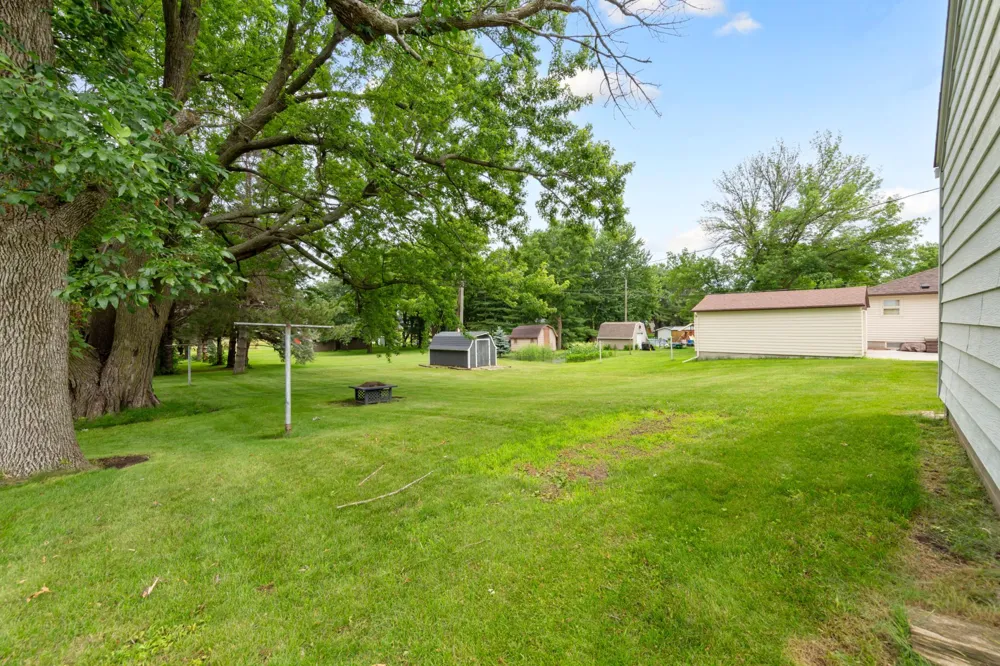 531 1st Street SW New Richland, MN 56072
