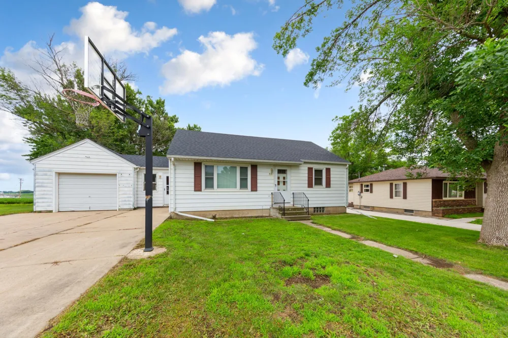 531 1st Street SW New Richland, MN 56072