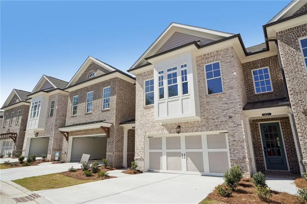 5695 Broad River View #444 Peachtree Corners, GA 30092