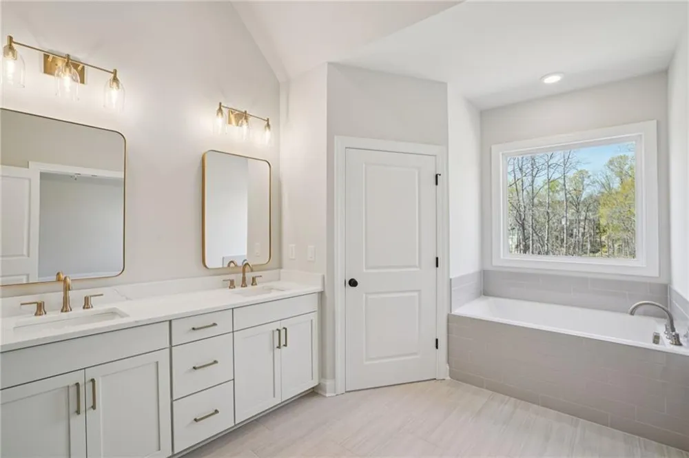 5695 Broad River View #444 Peachtree Corners, GA 30092