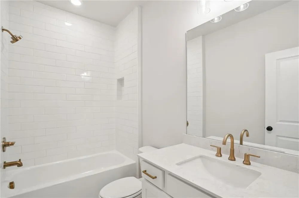 5695 Broad River View #444 Peachtree Corners, GA 30092