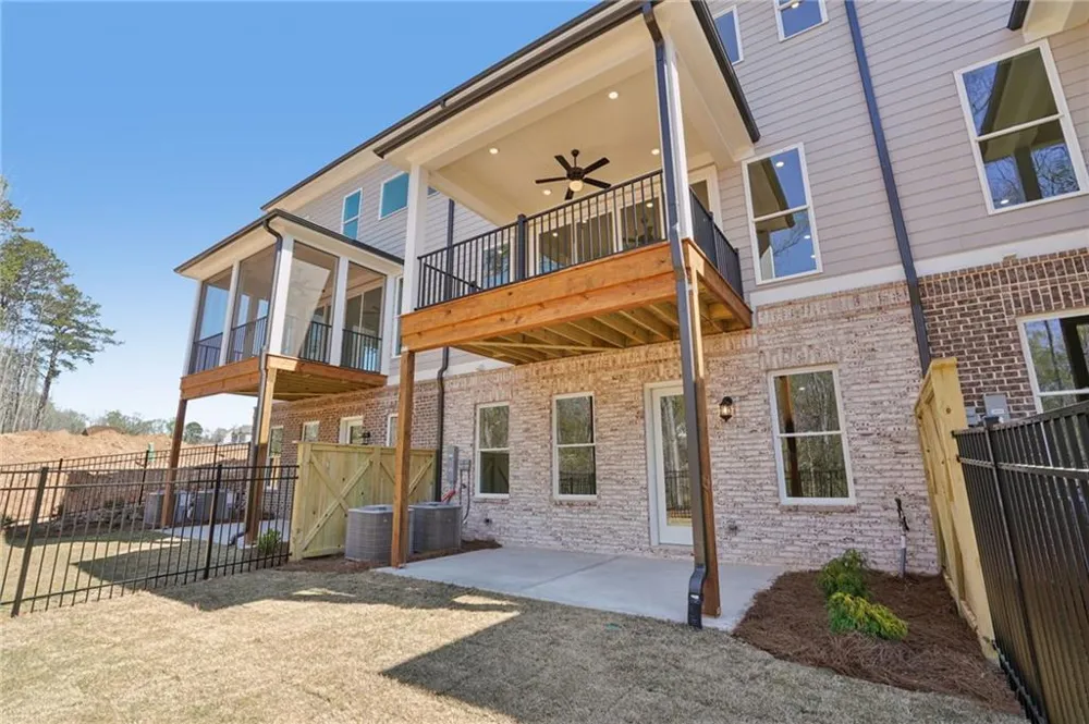 5695 Broad River View #444 Peachtree Corners, GA 30092