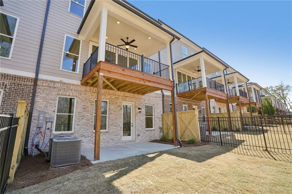 5695 Broad River View #444 Peachtree Corners, GA 30092