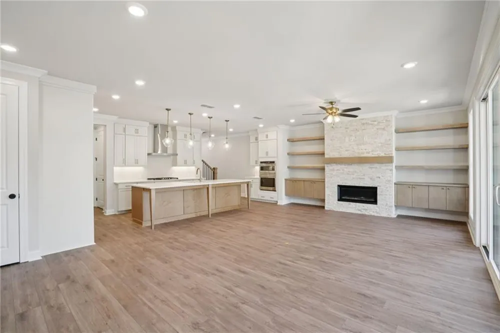 5695 Broad River View #444 Peachtree Corners, GA 30092
