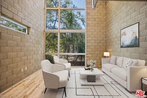 3450 Cahuenga Boulevard #801