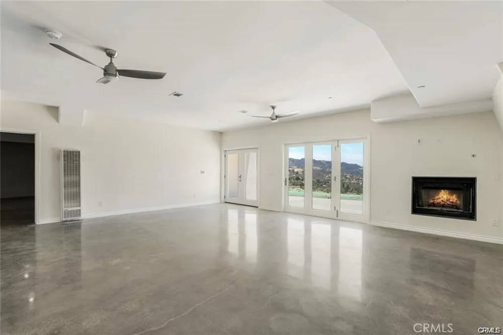 2411 Topanga Canyon Boulevard Topanga, CA 90290