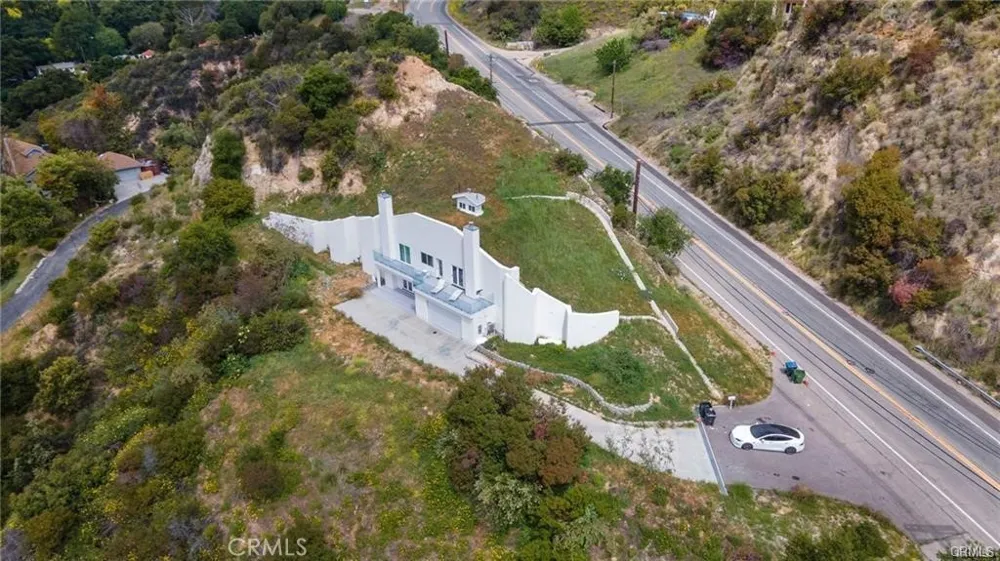 2411 Topanga Canyon Boulevard Topanga, CA 90290