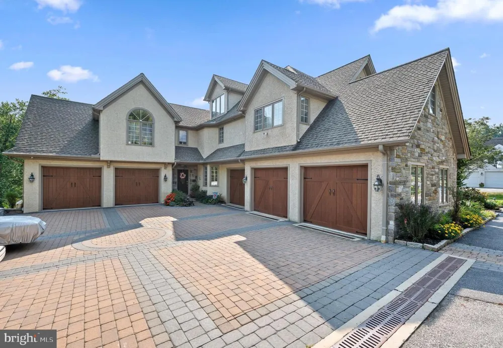 365 ARBOR CIRCLE Media, PA 19063
