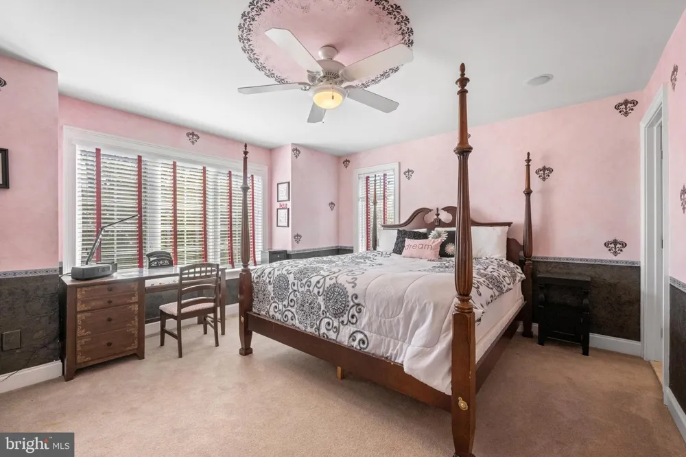 365 ARBOR CIRCLE Media, PA 19063