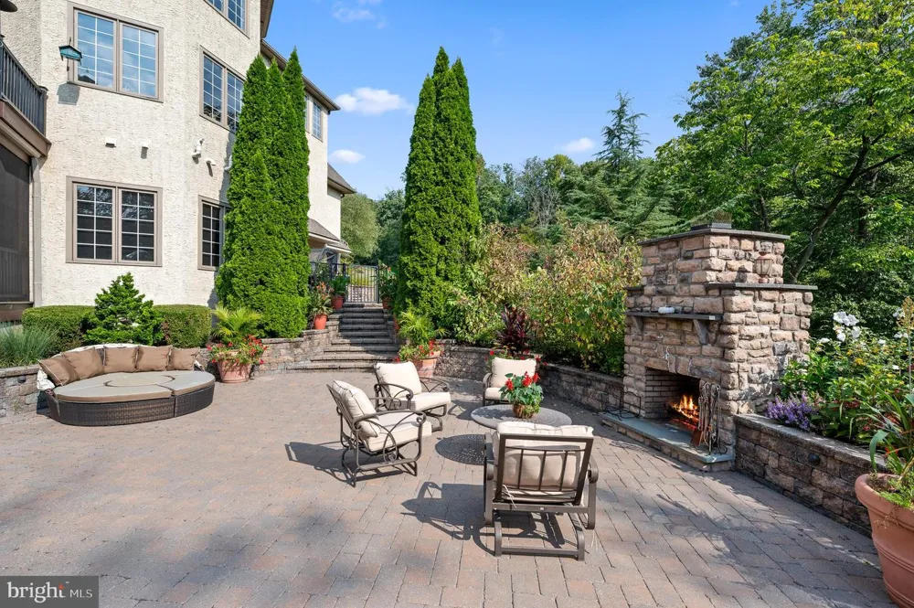 365 ARBOR CIRCLE Media, PA 19063