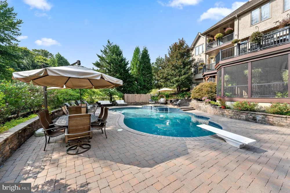 365 ARBOR CIRCLE Media, PA 19063
