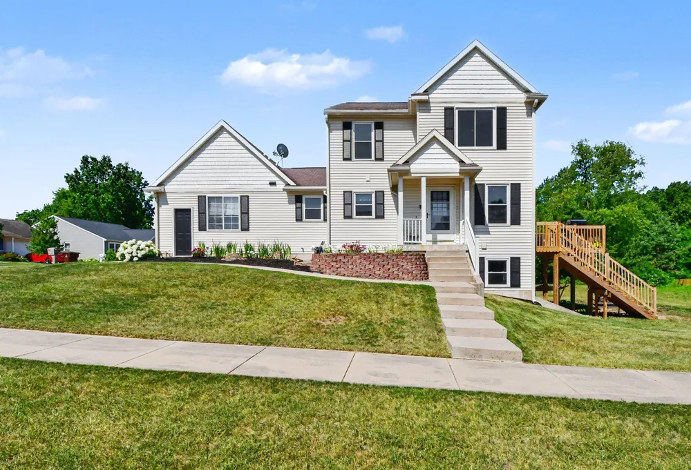 132 Foxtail Drive Ionia, MI 48846