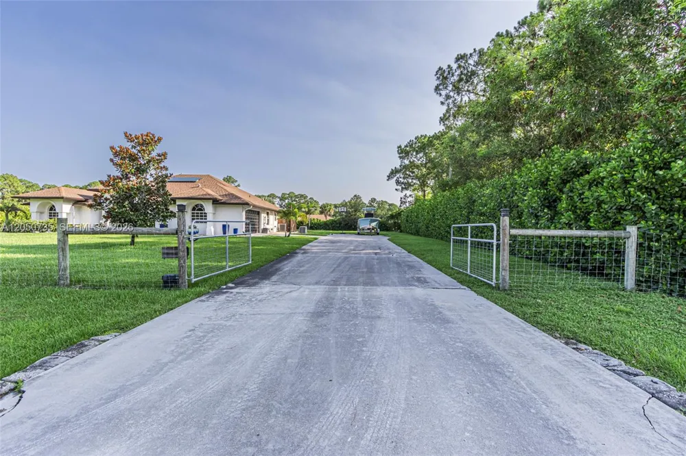 15397 66th Ct N Loxahatchee, FL 33470