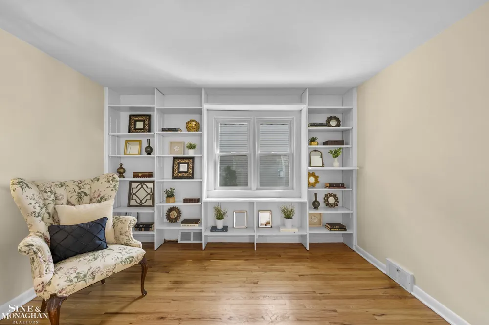190 Lakeview Avenue Grosse Pointe Farms City, MI 48236
